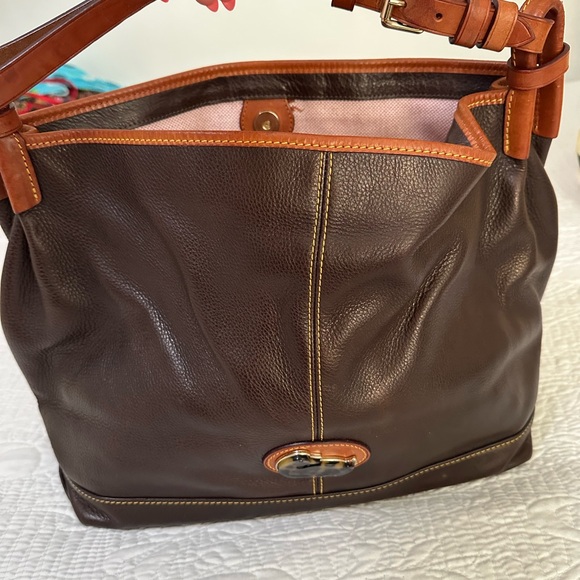 Dooney & Bourke Handbags - Vintage DOONEY & BOURKE Fairfield Champsac Leather Hobo Shoulder Bag.